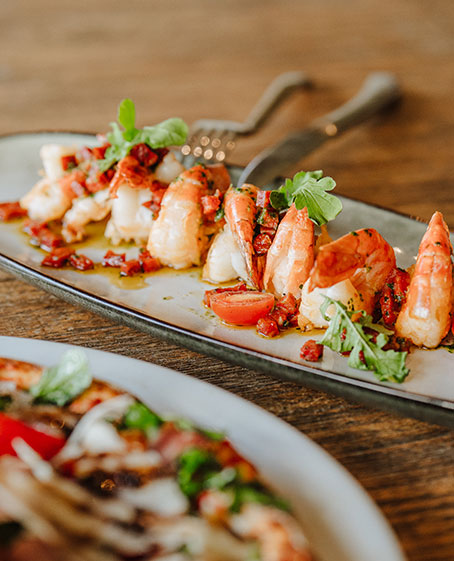 Plat de crevettes au restaurant Trattoria